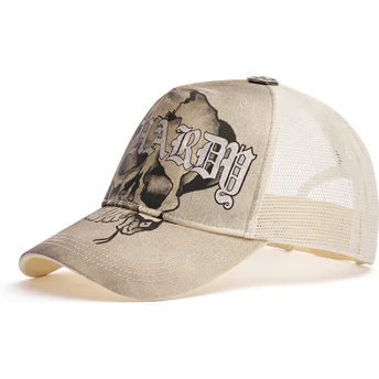 Cappellino trucker beige Gothic Skull Graphic di Ed Hardy
