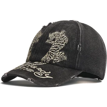Gorra curva negra ajustable Desert Tiger de Ed Hardy
