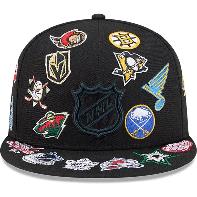 schwarze-enganliegende-59fifty-all-over-flat-cap-von-nhl-von-new-era