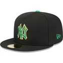 cappello-piatto-nero-aderente-59fifty-saint-patrick-s-day-dei-new-york-yankees-mlb-di-new-era