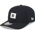 granatowa-zakrzywiona-czapka-snapback-9seventy-stretch-snap-clubhouse-new-york-yankees-mlb-new-era