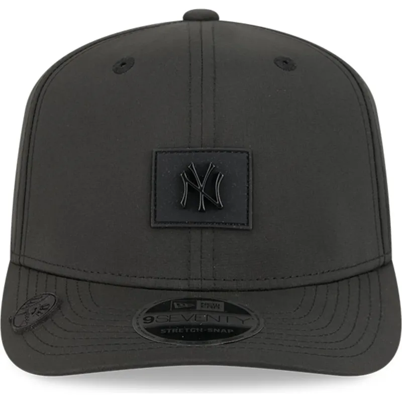 cappellino-curvo-nero-snapback-9seventy-stretch-snap-clubhouse-dei-new-york-yankees-mlb-di-new-era
