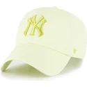 cappellino-curvo-giallo-regolabile-con-logo-giallo-clean-up-no-loop-label-dei-new-york-yankees-mlb-di-47-brand