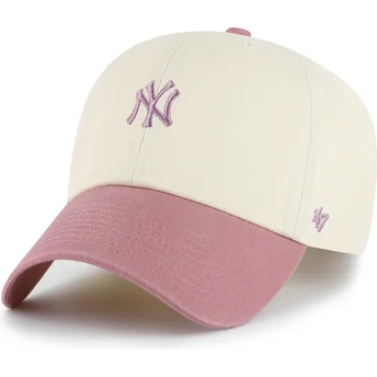 Cappellino curvo beige e rosa regolabile Clean Up Base Runner Two Tone dei New York Yankees MLB di 47 Brand