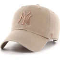 cappellino-curvo-marrone-regolabile-con-logo-marrone-clean-up-no-loop-label-dei-new-york-yankees-mlb-di-47-brand