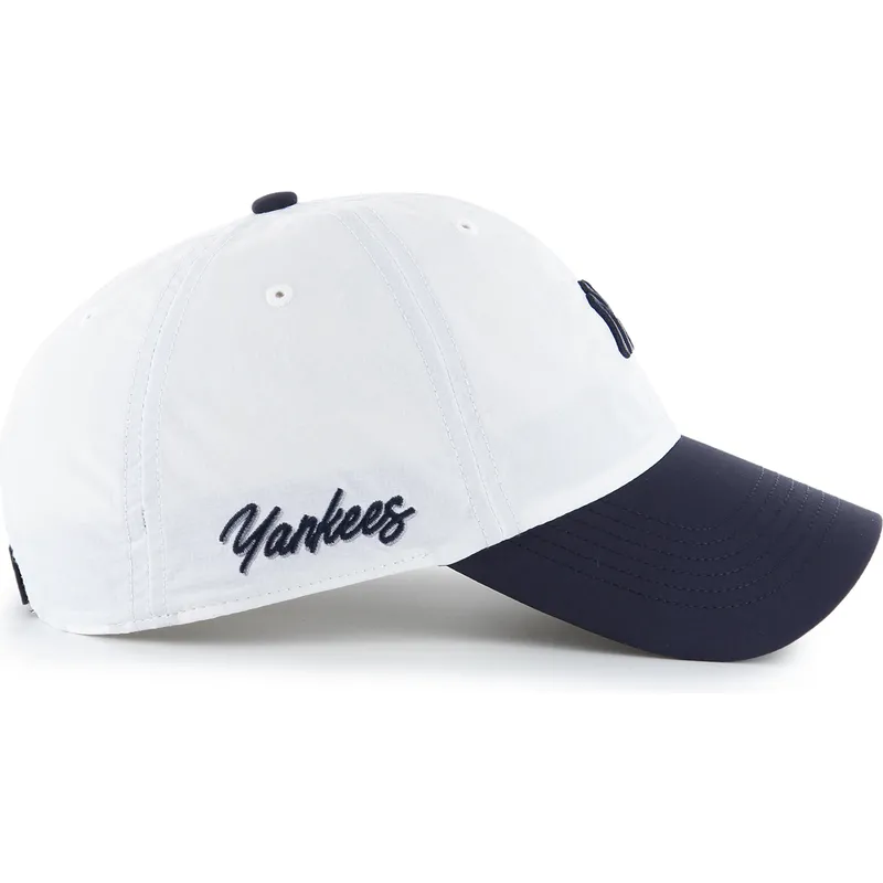 vit-och-marinbla-bojd-keps-justerbar-clean-up-vista-mini-two-tone-fran-new-york-yankees-mlb-av-47-brand
