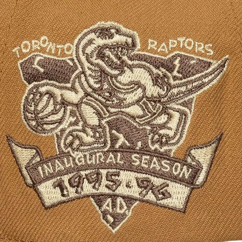 casquette-plate-marron-ajustable-coffee-strapback-toronto-raptors-nba-mitchell-ness