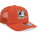 cappello-trucker-arancione-9seventy-stretch-snap-evergreen-degli-anaheim-ducks-nhl-di-new-era