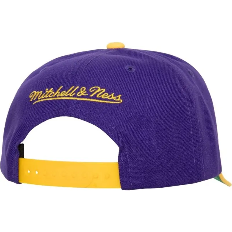 cappellino-con-visiera-curva-viola-e-giallo-snapback-team-script-20-pro-dei-los-angeles-lakers-nba-di-mitchell-ness