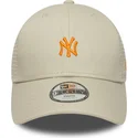 beige-verstellbare-trucker-kappe-mit-orangefarbenem-logo-fur-jungen-9forty-homefield-der-new-york-yankees-mlb-von-new-era