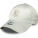casquette-courbee-verte-ajustable-pour-femme-9forty-bow-back-satin-new-york-yankees-mlb-new-era