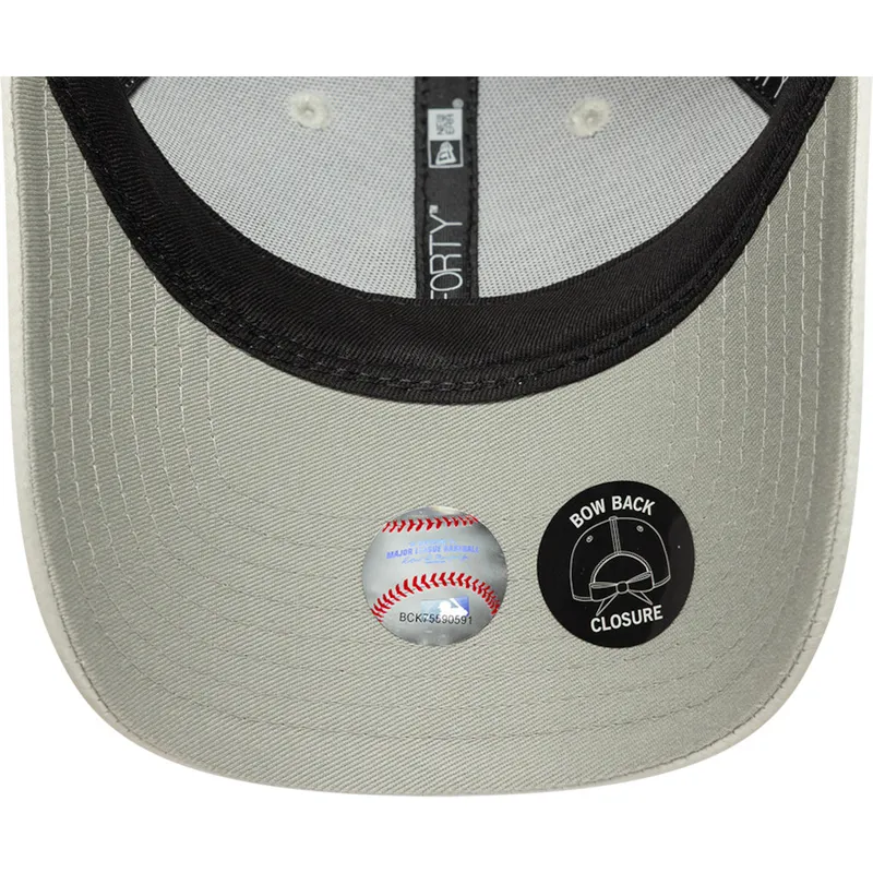 casquette-courbee-verte-ajustable-pour-femme-9forty-bow-back-satin-new-york-yankees-mlb-new-era