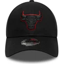 casquette-courbee-noire-ajustable-avec-logo-noir-9forty-team-outline-chicago-bulls-nba-new-era