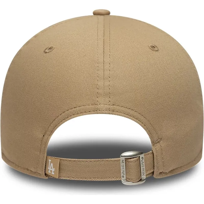 braune-verstellbare-curved-cap-mit-braunem-logo-9forty-tonal-icon-der-los-angeles-dodgers-mlb-von-new-era