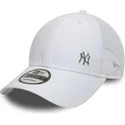 weisse-verstellbare-9forty-flawless-trucker-cap-der-new-york-yankees-mlb-von-new-era