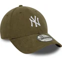 grune-verstellbare-curved-cap-9forty-soft-cord-der-new-york-yankees-mlb-von-new-era