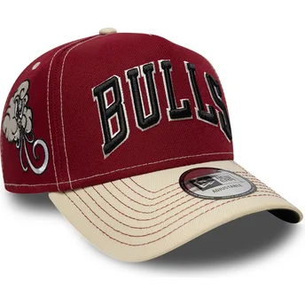 Rote und beige gebogene Snapback-Kappe E Frame City Icon der Chicago Bulls NBA von New Era