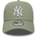 grune-gebogene-snapback-kappe-e-frame-league-essential-der-new-york-yankees-mlb-von-new-era