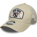 trucker-cap-beige-9forty-m-crown-a-frame-new-york-yankees-mlb-von-new-era