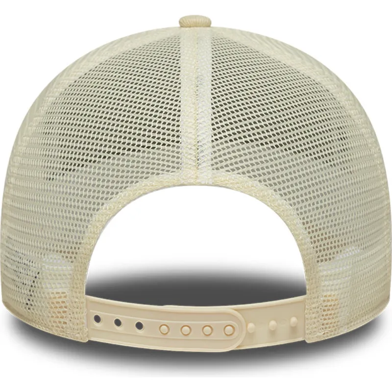 gorra-trucker-beige-a-frame-denim-leather-patch-de-new-era