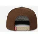 dunkelbraune-flache-snapback-kappe-squadron-military-surplus-the-retro-von-homenage