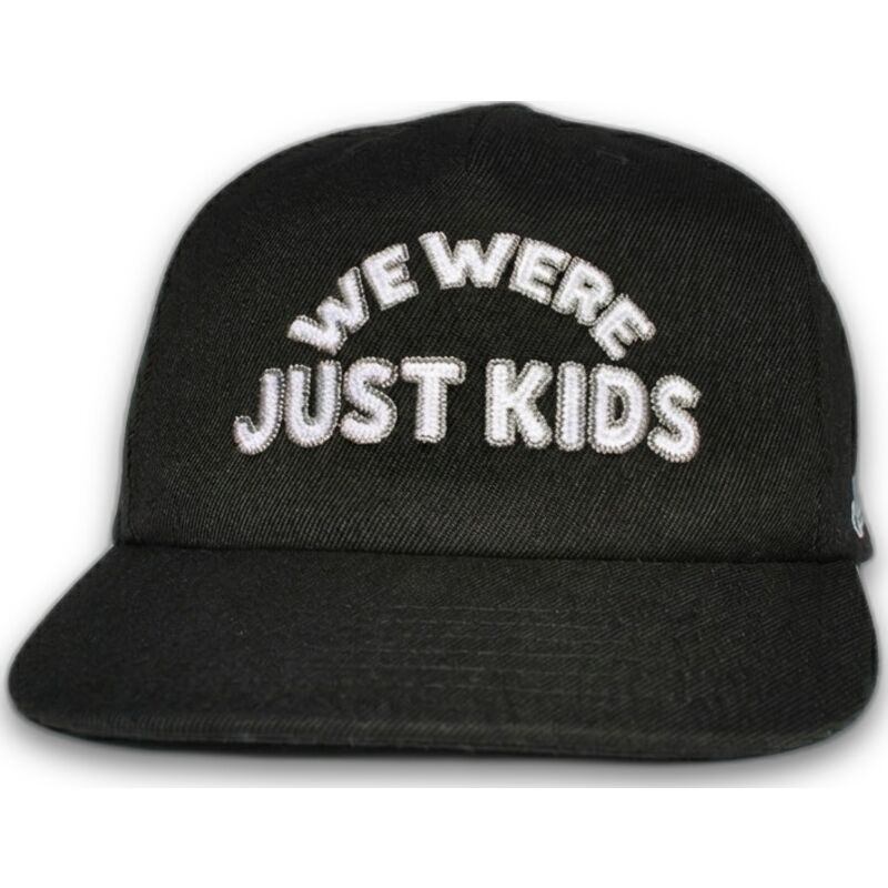 svart-bojd-keps-snapback-just-kids-outline-the-retro-fran-homenage