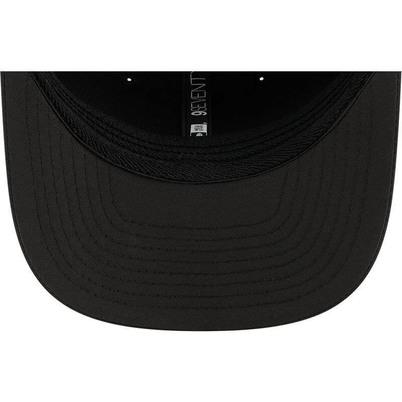 casquette-courbee-noire-snapback-9seventy-stretch-snap-training-pack-2026-las-vegas-raiders-nfl-new-era