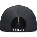 casquette-courbee-bleue-marine-ajustable-pour-enfant-dri-fit-club-structured-new-york-yankees-mlb-nike