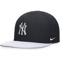 casquette-plate-bleue-marine-et-blanche-snapback-pour-enfant-dri-fit-pro-structured-square-bill-new-york-yankees-mlb-nike