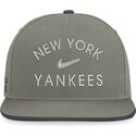 casquette-plate-verte-snapback-dri-fit-pro-structured-square-bill-new-york-yankees-mlb-nike