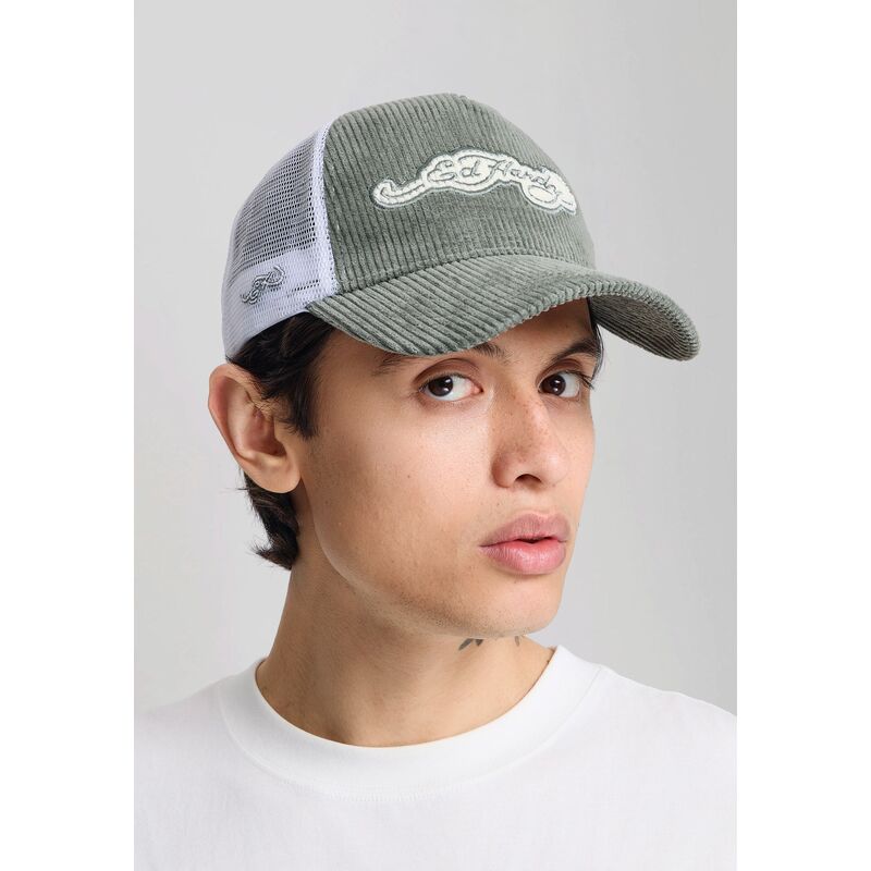 casquette-trucker-verte-et-blanche-embroidery-applique-cord-ed-hardy