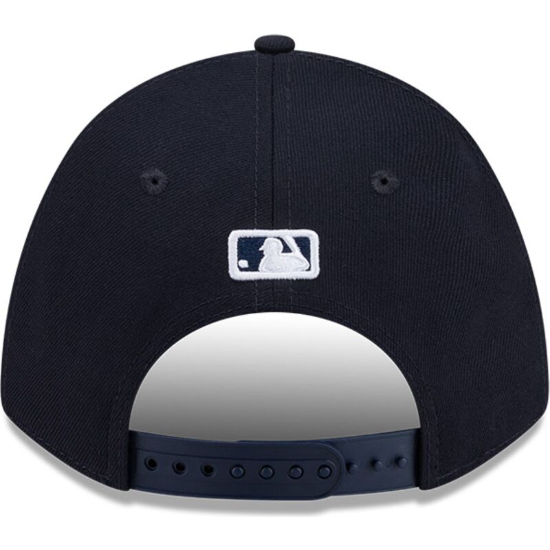 casquette-courbee-bleue-marine-snapback-9forty-m-crown-hall-of-fame-new-york-yankees-mlb-new-era