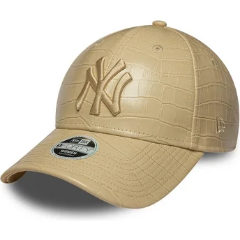 Casquette courbée beige ajustable pour femme avec logo beige 9FORTY PU Pattern New York Yankees MLB New Era