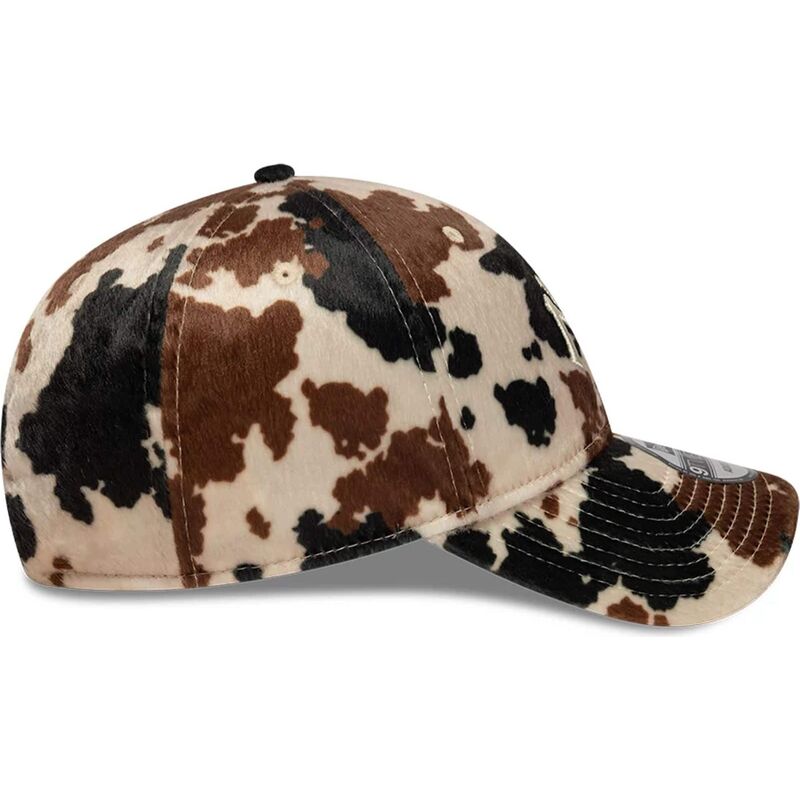 mutzen-gebogen-braun-verstellbares-band-9twenty-animal-print-der-new-york-yankees-mlb-von-new-era mutzen-gebogen-braun-verstellbares-band-9twenty-animal-print-der-new-york-yankees-mlb-von-new-era