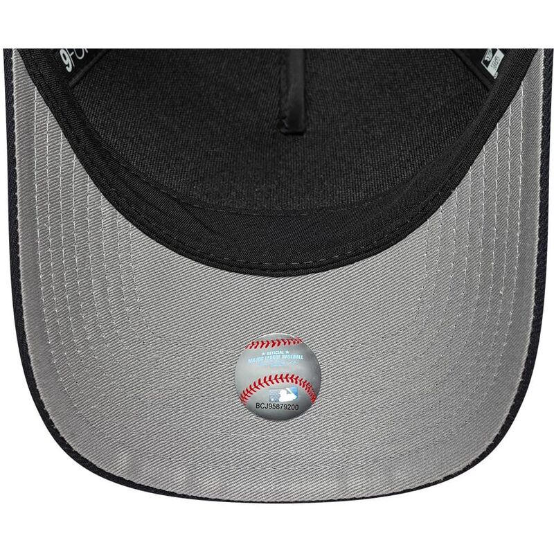casquette-courbee-bleue-marine-snapback-9forty-m-crown-a-frame-emblem-detroit-tigers-mlb-new-era casquette-courbee-bleue-marine-snapback-9forty-m-crown-a-frame-emblem-detroit-tigers-mlb-new-era