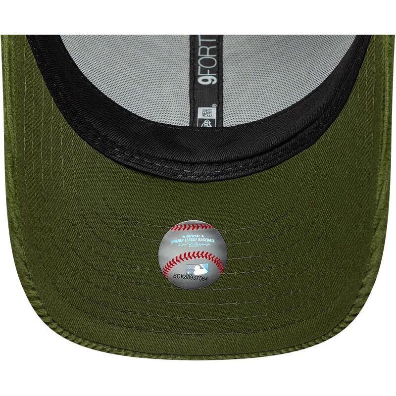 casquette-courbee-verte-claire-ajustable-avec-logo-vert-9forty-m-crown-cord-new-york-yankees-mlb-new-era