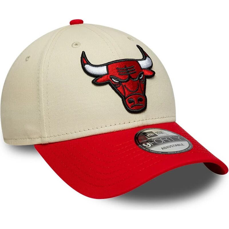 casquette-courbee-beige-et-rouge-ajustable-9forty-colour-block-chicago-bulls-nba-new-era