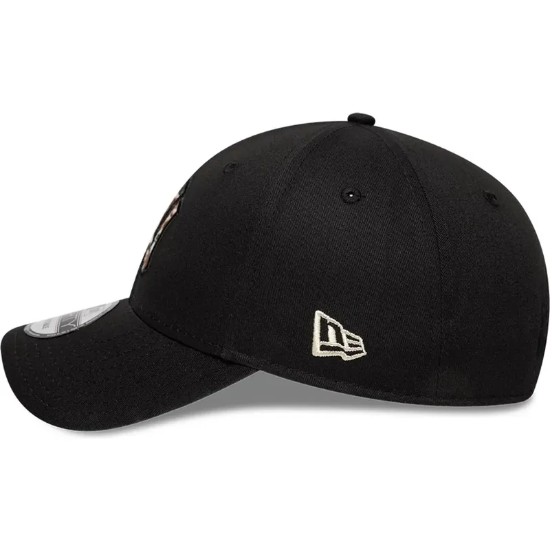 mutzen-gebogen-schwarz-verstellbares-band-9forty-faux-pony-infill-der-new-york-yankees-mlb-von-new-era mutzen-gebogen-schwarz-verstellbares-band-9forty-faux-pony-infill-der-new-york-yankees-mlb-von-new-era