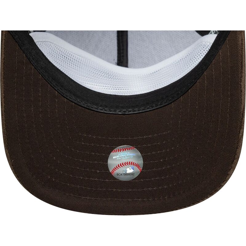 mutzen-gebogen-braun-snapback-19twenty-cooperstown-cord-der-chicago-cubs-mlb-von-new-era