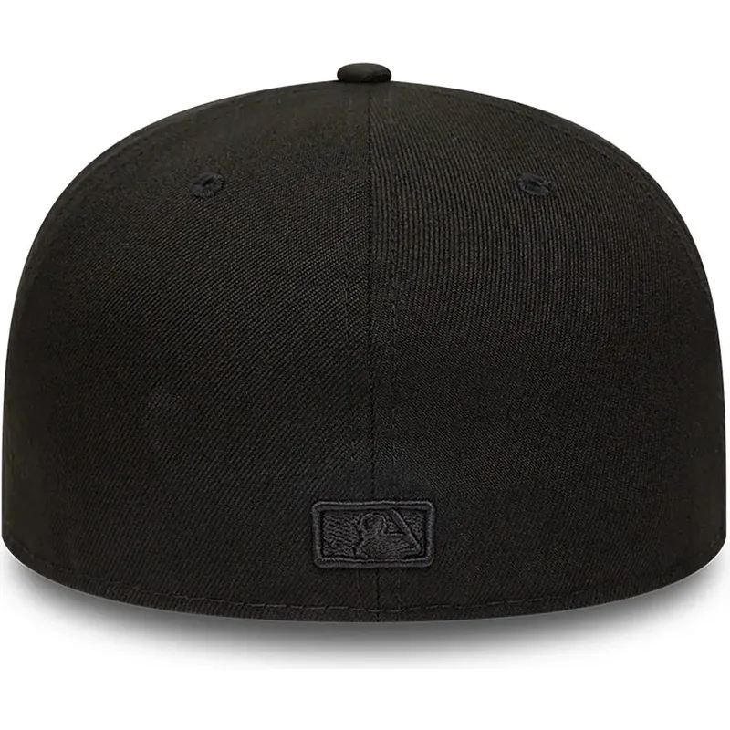 casquette-plate-noire-ajustee-avec-logo-noir-59fifty-chicago-white-sox-mlb-new-era
