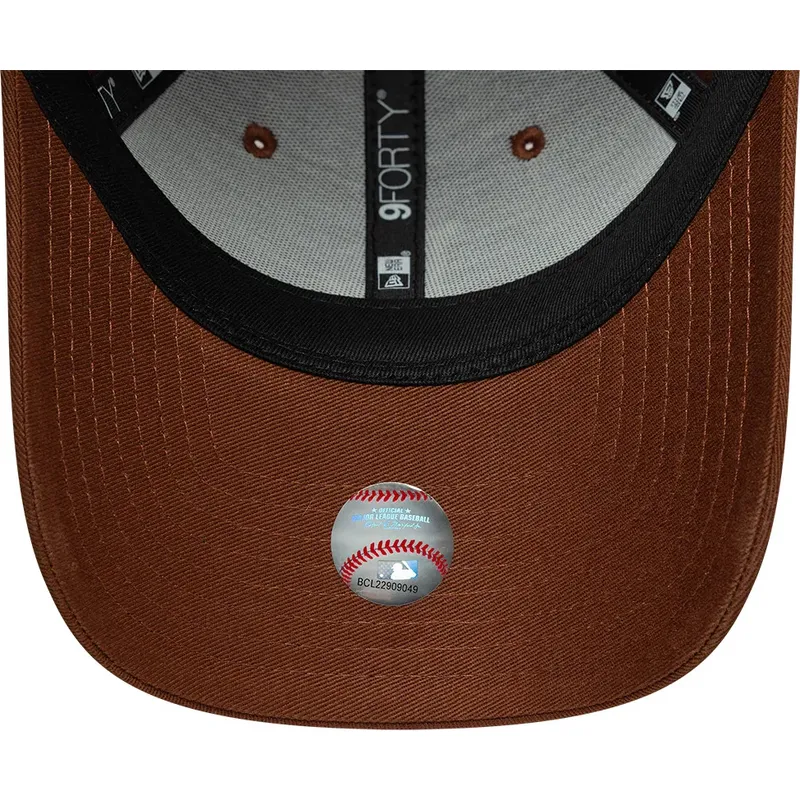mutzen-gebogen-braun-verstellbares-band-9forty-league-essential-midi-der-los-angeles-dodgers-mlb-von-new-era mutzen-gebogen-braun-verstellbares-band-9forty-league-essential-midi-der-los-angeles-dodgers-mlb-von-new-era
