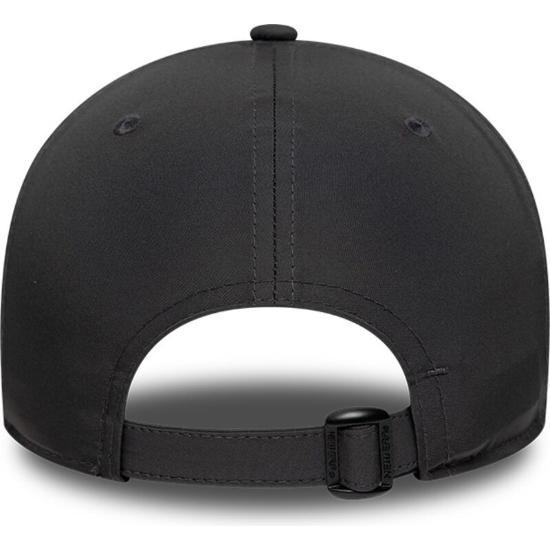 casquette-courbee-grise-fonce-ajustable-avec-logo-noir-9forty-metal-manchester-city-football-club-premier-league-new-era