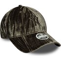 casquette-courbee-verte-ajustable-pour-femme-avec-logo-vert-9twenty-velour-new-york-yankees-mlb-new-era