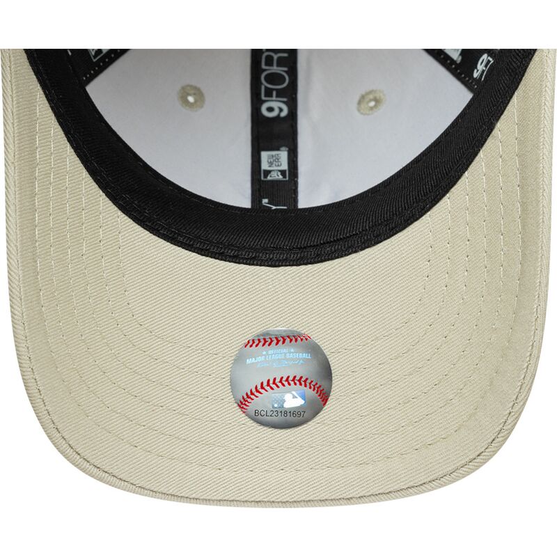 mutzen-gebogen-beige-verstellbares-band-fur-kinder-rosa-9forty-dino-icon-der-new-york-yankees-mlb-von-new-era