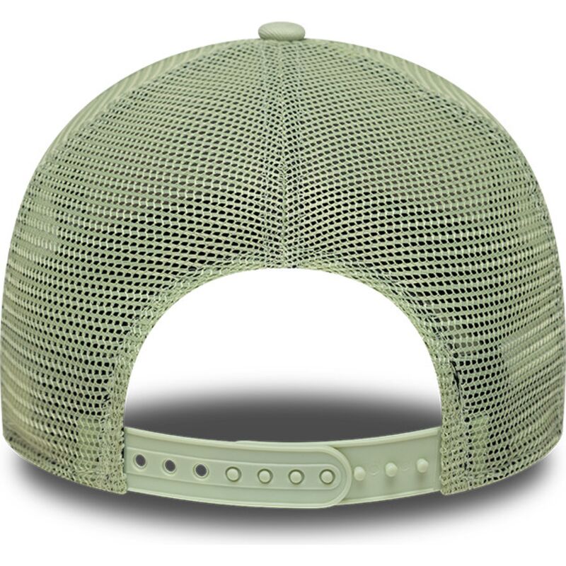 casquette-trucker-verte-et-beige-pour-enfant-a-frame-outdoor-new-era casquette-trucker-verte-et-beige-pour-enfant-a-frame-outdoor-new-era