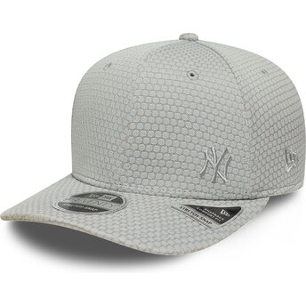 Mützen gebogen grau snapback 9SEVENTY Stretch Snap Mesh Flawless der New York Yankees MLB von New Era