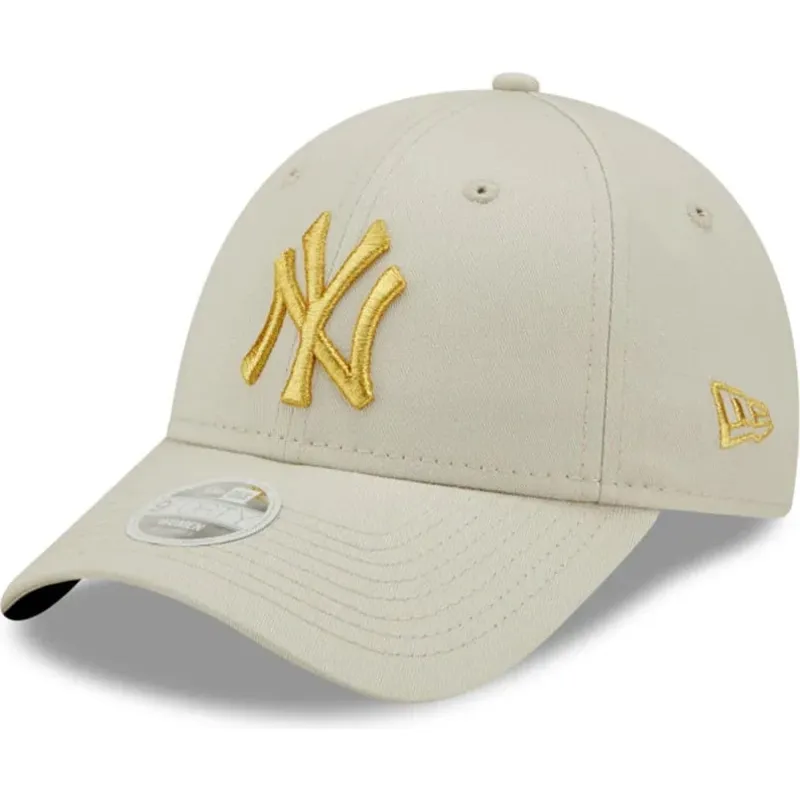 casquette-courbee-beige-ajustable-pour-femme-avec-logo-dore-9forty-metallic-logo-new-york-yankees-mlb-new-era casquette-courbee-beige-ajustable-pour-femme-avec-logo-dore-9forty-metallic-logo-new-york-yankees-mlb-new-era
