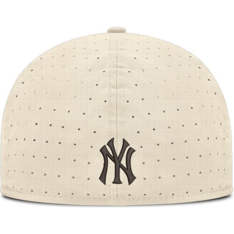 casquette-plate-beige-ajustee-dri-fit-true-structured-aero-bill-new-york-yankees-mlb-nike casquette-plate-beige-ajustee-dri-fit-true-structured-aero-bill-new-york-yankees-mlb-nike