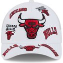 mutzen-gebogen-weiss-snapback-9forty-m-crown-a-frame-all-over-der-chicago-bulls-nba-von-new-era