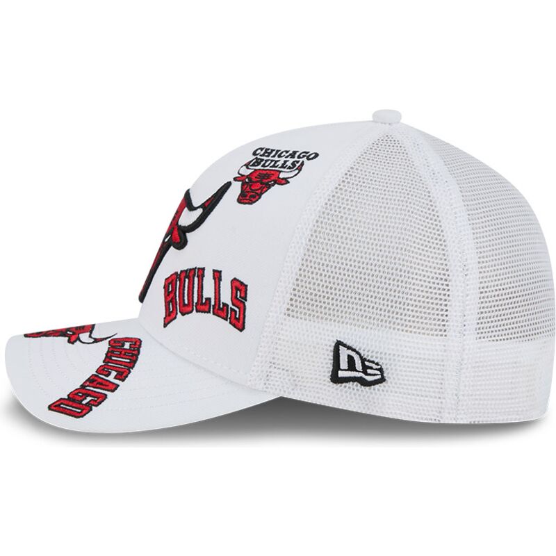 casquette-trucker-blanche-9forty-m-crown-a-frame-all-over-chicago-bulls-nba-new-era